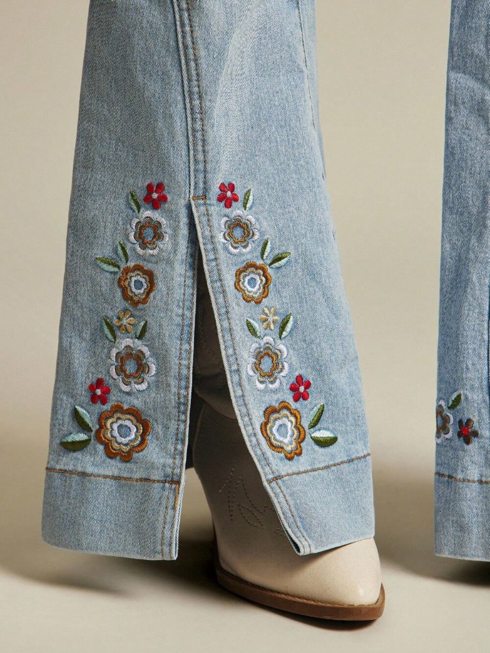 Light Wash Casual Women's High Rise Floral Embroidered Flare Leg Denim Jeans - Picture 6 of 6